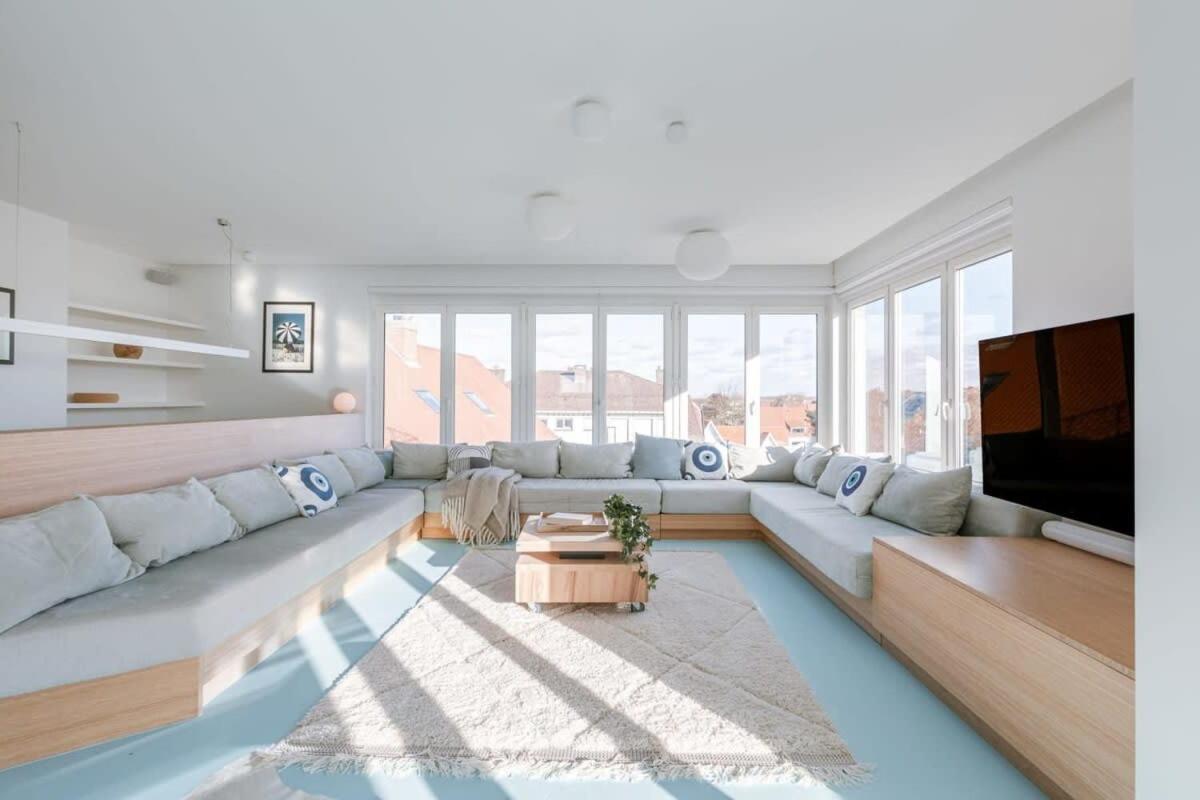 Huswell - Beautiful With Stunning View * De Haan